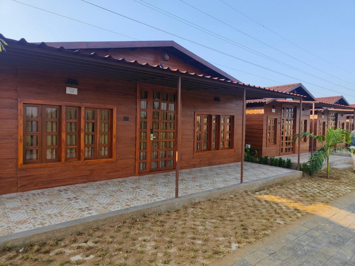 Nirvana Resort And Restaurant Garudeshwar Esterno foto